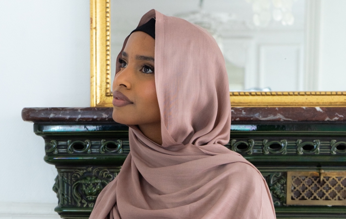 Quels sont les accessoires qui accompagnent la femme musulmane au quotidien ?